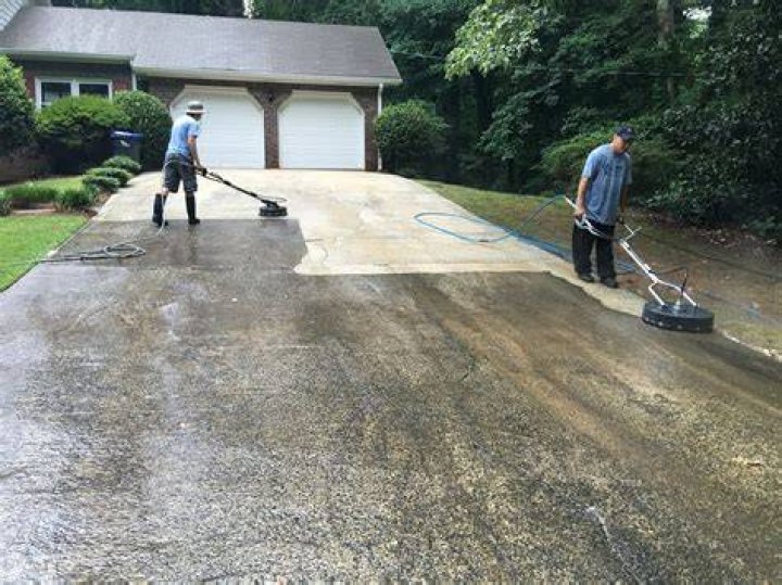 Can you pressure wash a sealed driveway?