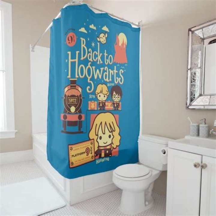 Does Hogwarts have showers?